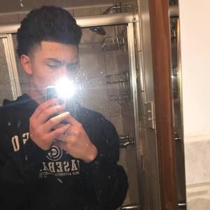 Meet your Posher, Erick